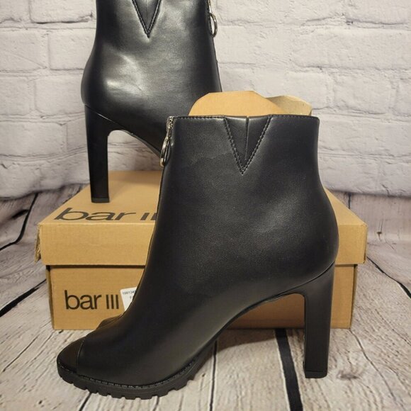 Bar III Dillian Front Zip Shooties - Picture 7 of 11